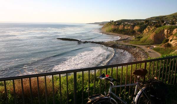 January 31, 2005: View from top of cliff at White Point Bluff Park in San Pedro. This view faces due West toward Palos Verdes